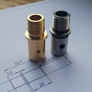 Новая и старая верхняя втулка