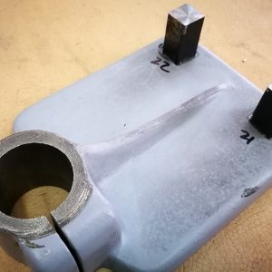 Устанавливаем опоры для шлифовки